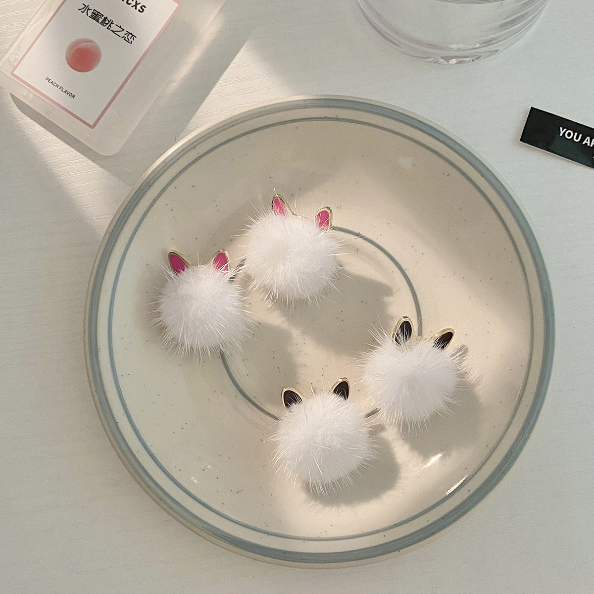 Alloy Cute Mink Hair Ball Earrings (Minimo de Compra 2) MIC-SBL001