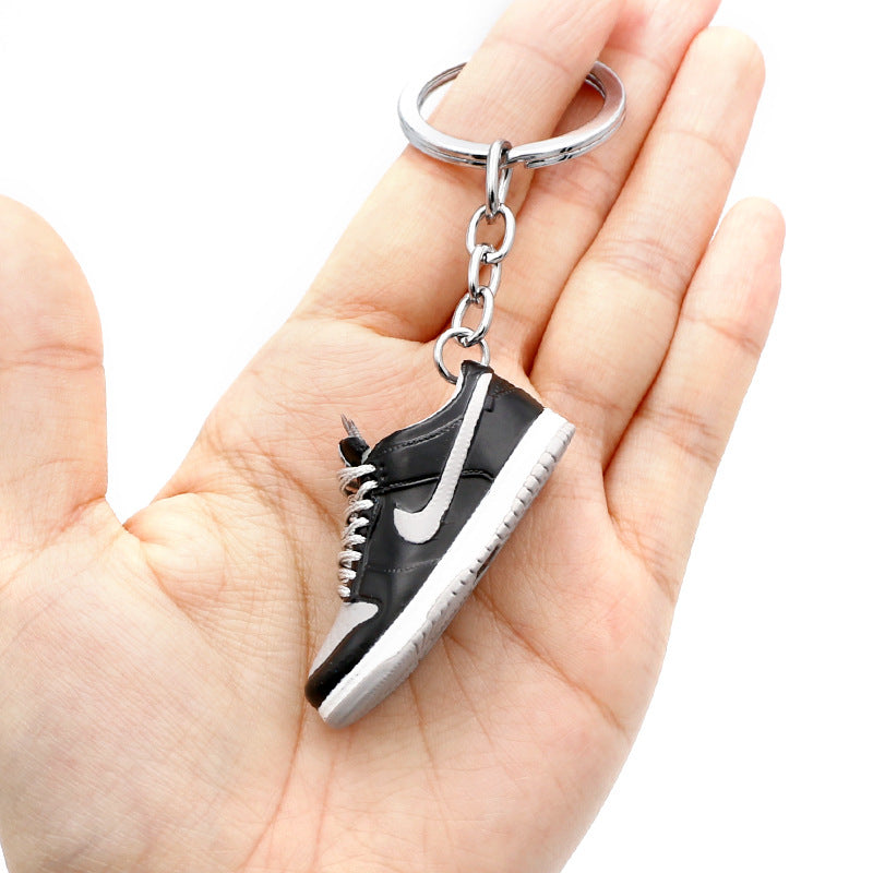 plastic trend skateboard shoes keychain (M) MIC-QLP003