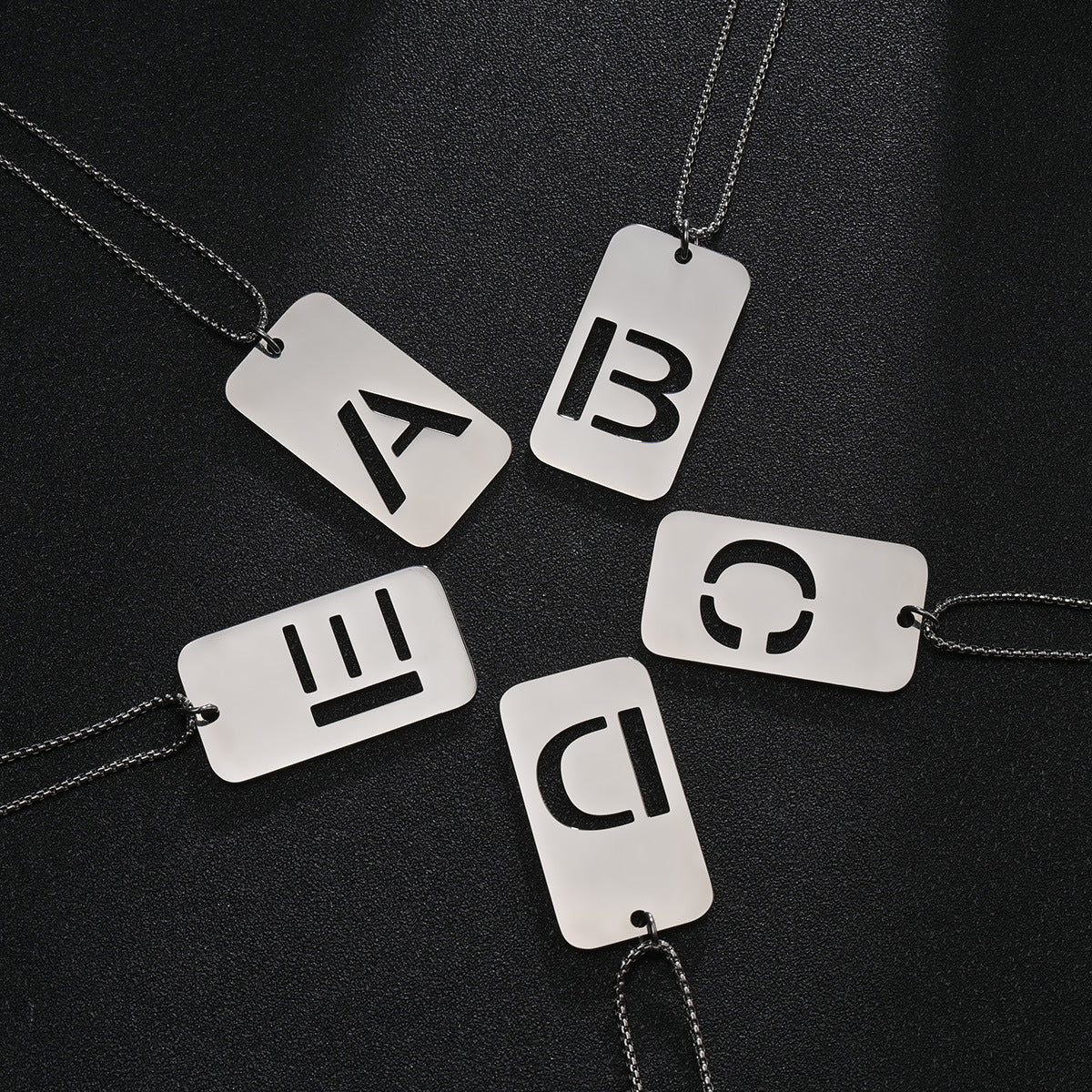 Necklaces Stainless Steel Letter Hollow Minimo de compra 2 ShouM002