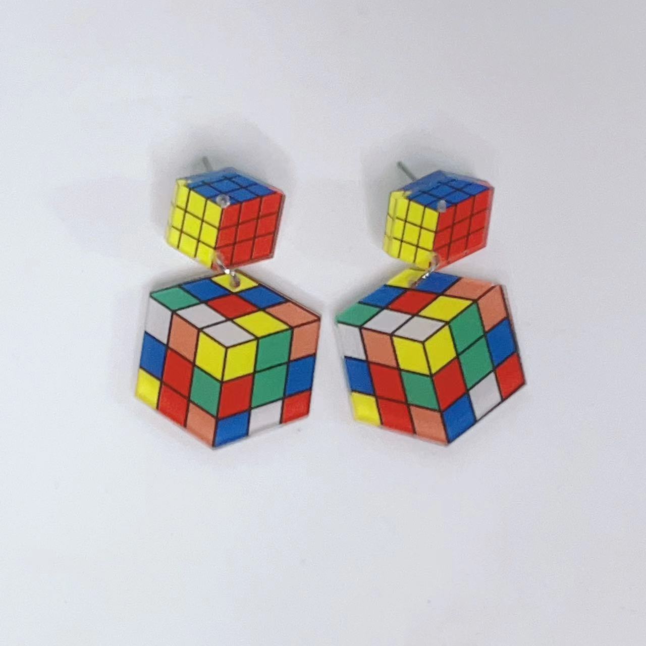 Acrylic colored personalized small magic cube earrings MIC-JiuT004