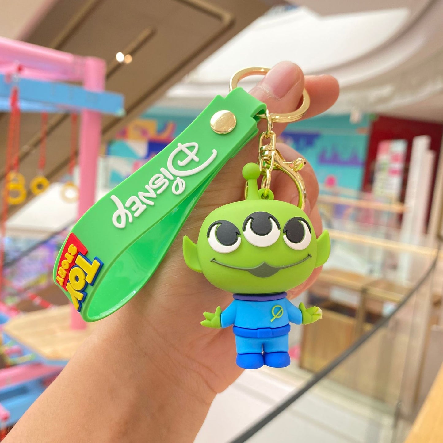 PVC cartoon toy mobilization keychain (Minimo de Compra 2) MIC-PengY012