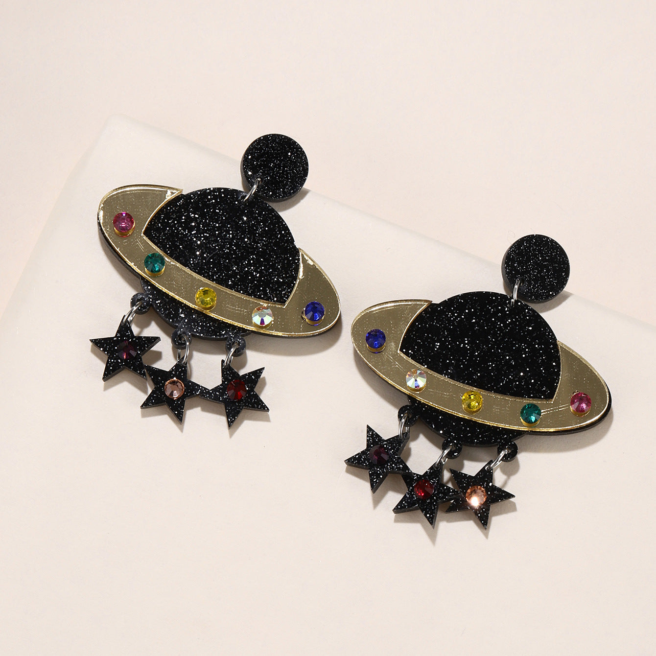 Acrylic black glitter cosmic earrings (Minimo de compra 2) MIC-GanL010