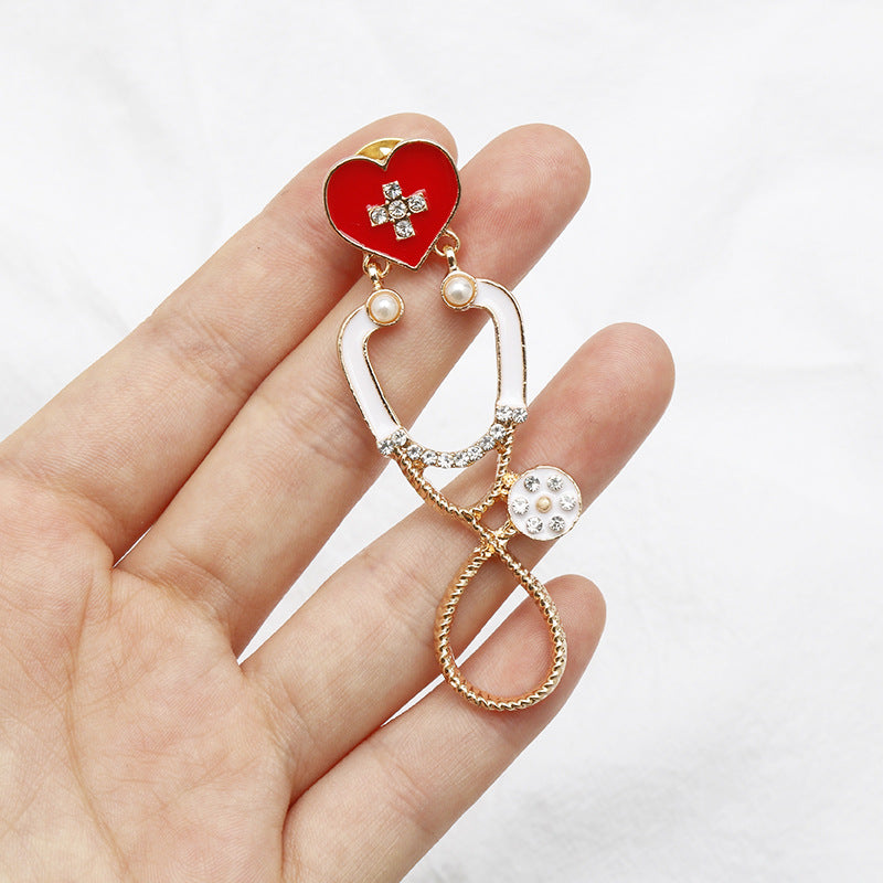 Alloy diamond stethoscope brooch MIC-AiWen025