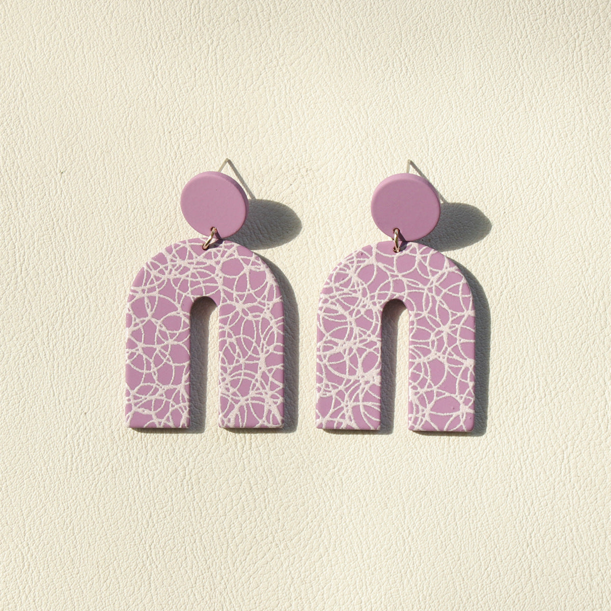 Acrylic door type pink leopard print earrings MIC-OuY007